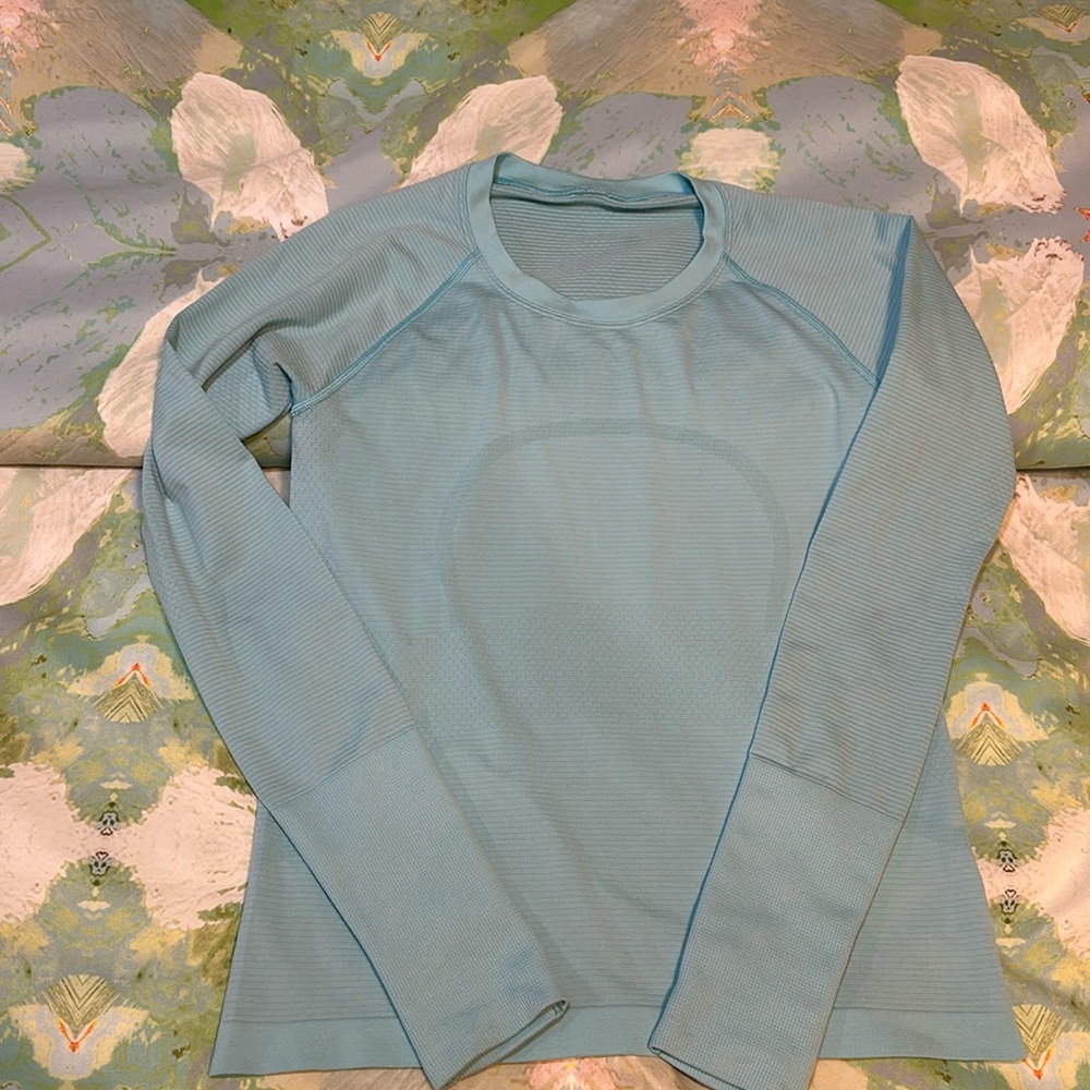 Lululemon long sleeve swiftly tech shirt!!